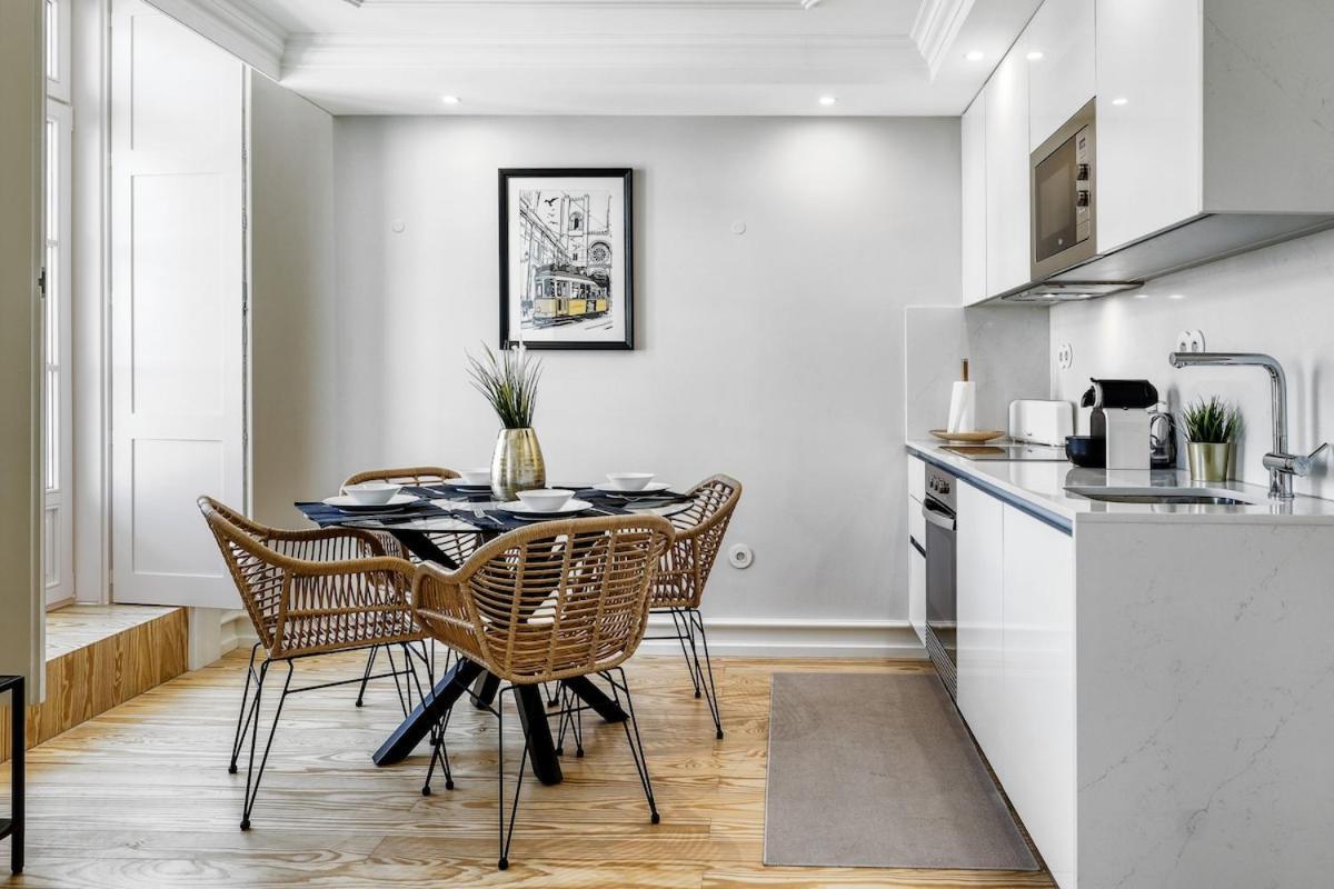 Lisbon Beautiful 2 Bedroom Apartment With Views In Rua Augusta Lisboa Kültér fotó