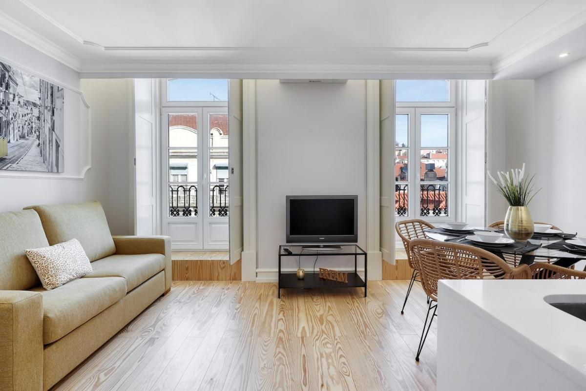 Lisbon Beautiful 2 Bedroom Apartment With Views In Rua Augusta Lisboa Kültér fotó